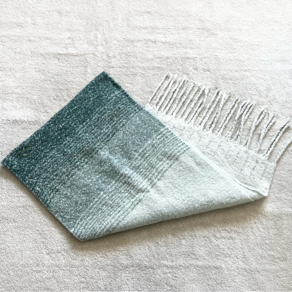 MER SEA OVERSIZED OMBRÉ FRINGE HEM SCARF COASTAL GRANDMA BEACHY PRETTY - Picture 2 of 6